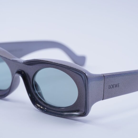 Loewe LW40033I 05X Sunglasses Pearlescent Rectangle Frame, Grey Mirror Lenses - Picture 2 of 12